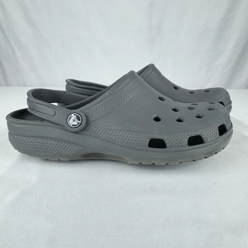 Crocs Classic Unisex Clog in Graphite